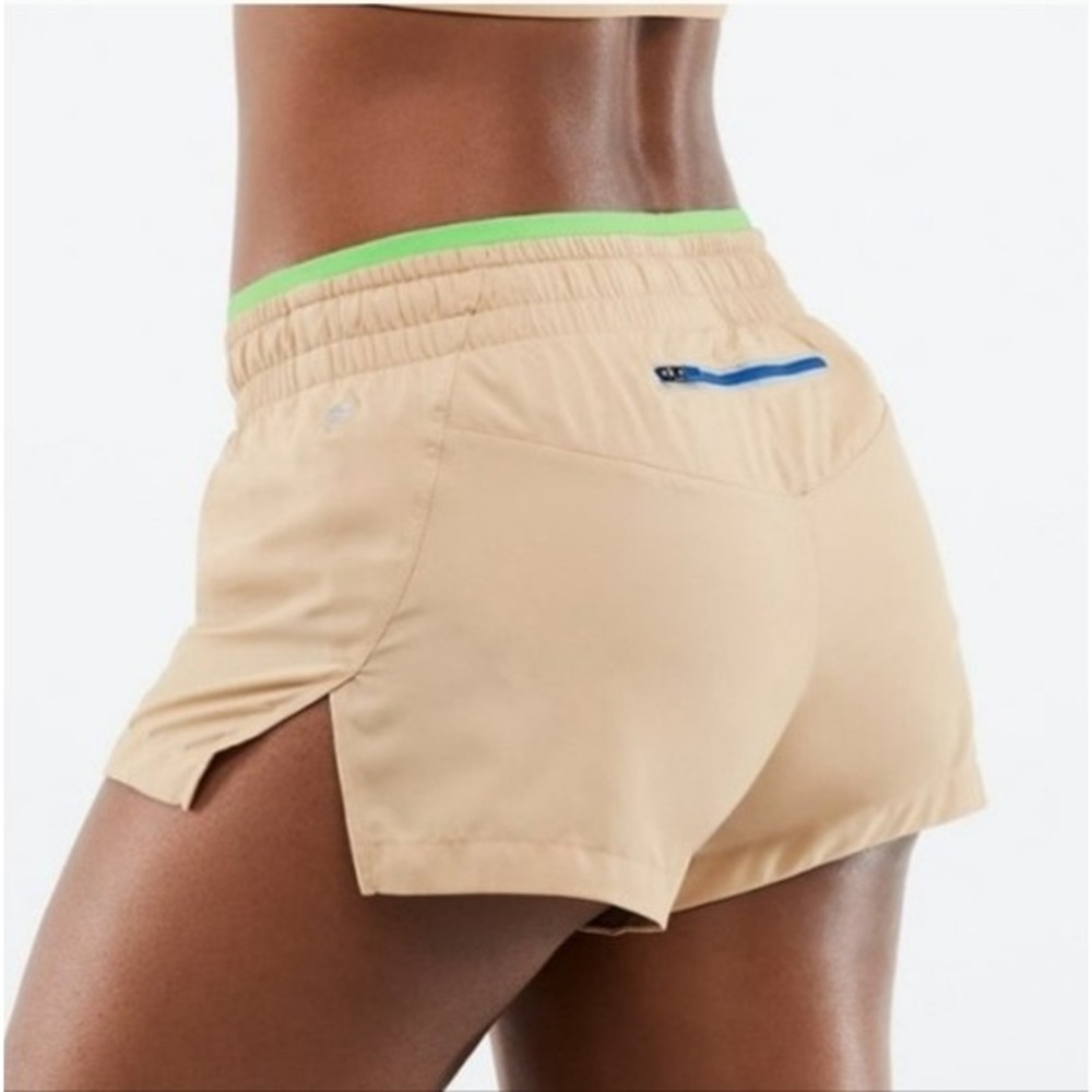 NWT Fabletics Women's Hali Run Shorts Size S Beige Pocket Stretch Lined